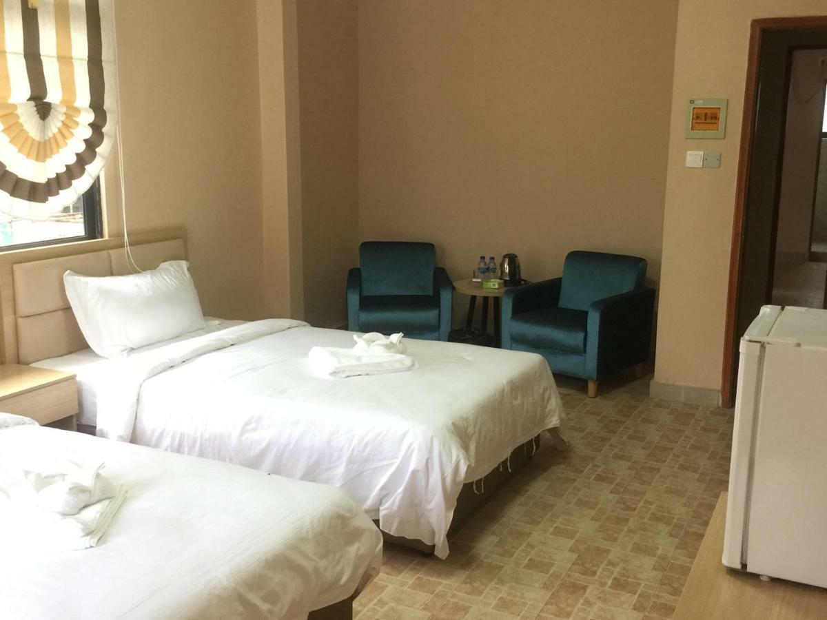 Golden Rooster Hotel سيهانوكفيل المظهر الخارجي الصورة
