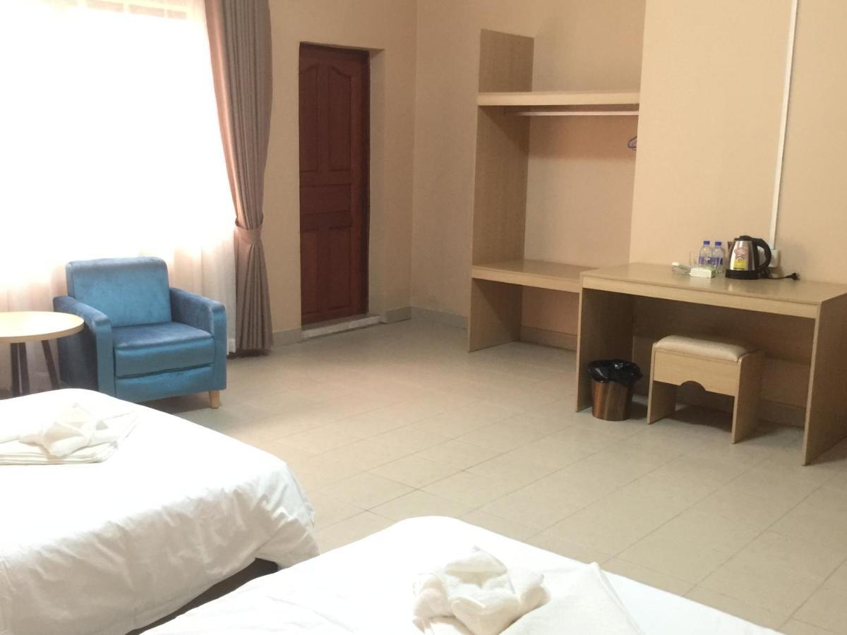 Golden Rooster Hotel سيهانوكفيل المظهر الخارجي الصورة